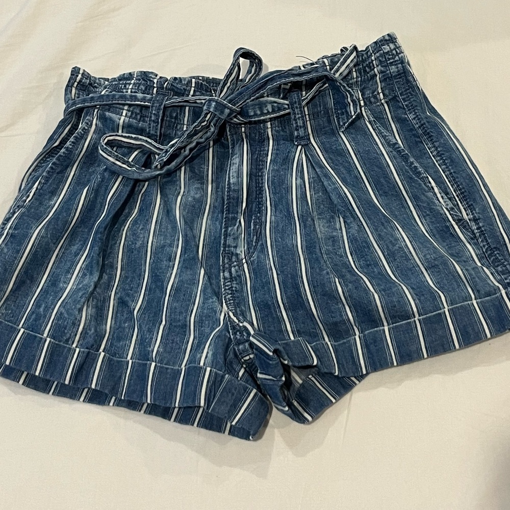 American Eagle Blue Striped Paperbag Shorts